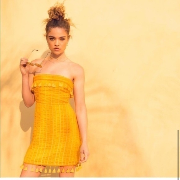 Elegant Strapless Yellow Dress - Picture 3 of 3